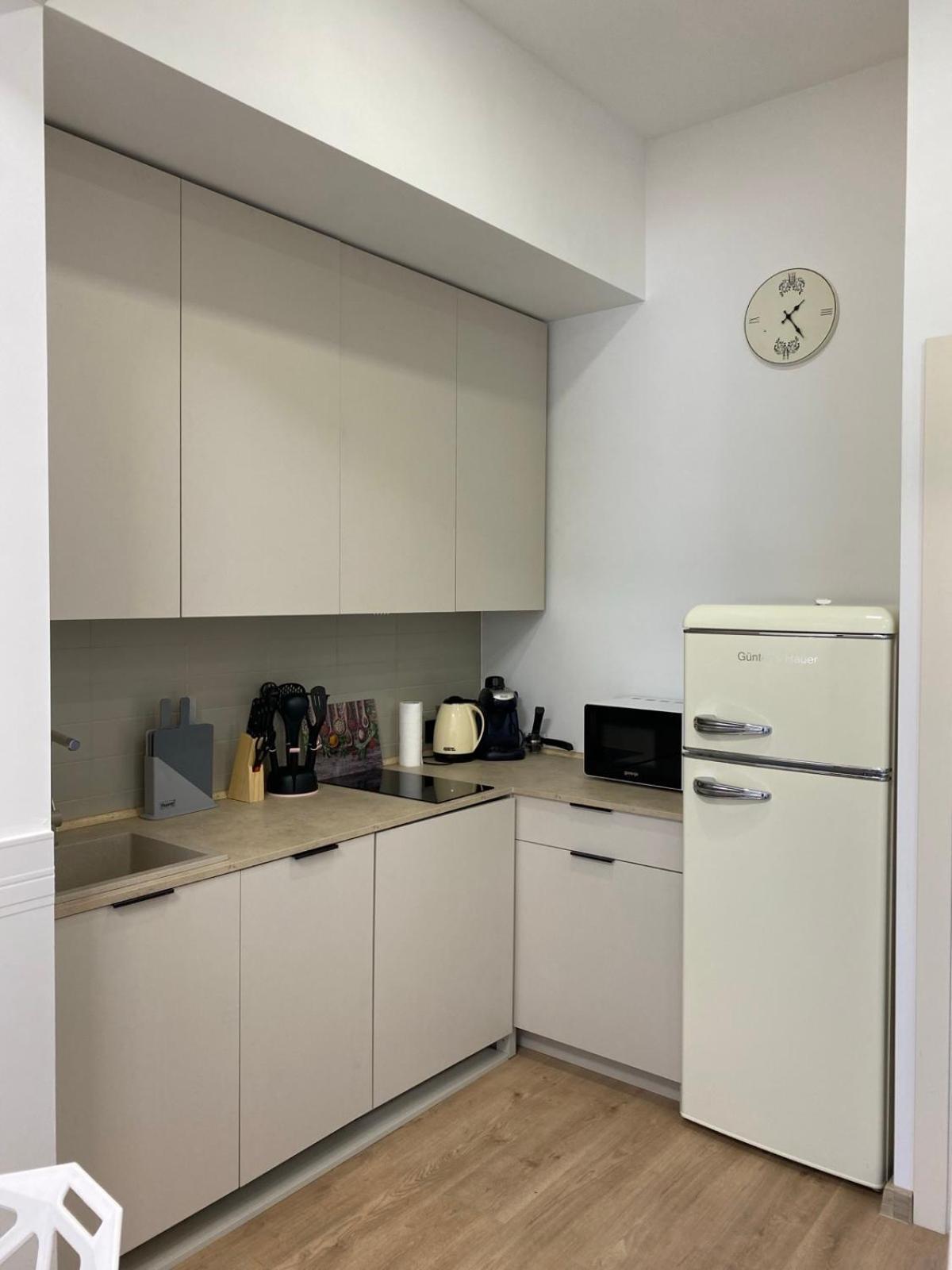 3 Bedrooms Apartment On Nasypna 3 Lviv Exterior photo